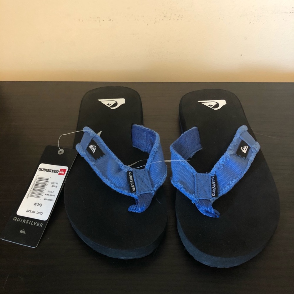 Quiksilver Sandals Youth Size 4 NWT